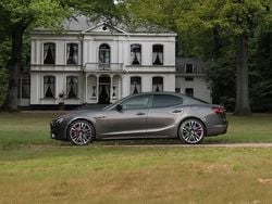 Grijs Gebruikt 2022 Maserati Ghibli Coupé | € 119.500