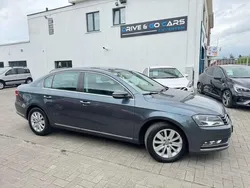 Grijs Gebruikt 2011 VW Passat Highline Sedan | € 8.950 (Eerlijke prijs)