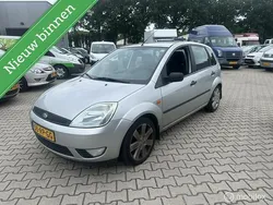Grijs Gebruikt 2005 Ford Fiesta Hatchback | € 999 (Eerlijke prijs)