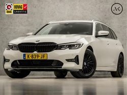 Wit Gebruikt 2021 BMW 318 Sport Line Stationwagen | € 24.445 (Goede deal)