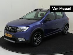 Blauw Gebruikt 2020 Dacia Sandero Stepway Hatchback | € 12.440 (Eerlijke prijs)
