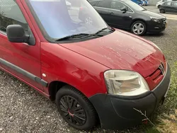 Rood Gebruikt 2004 Peugeot Partner Avantage MPV | € 950 (Eerlijke prijs)