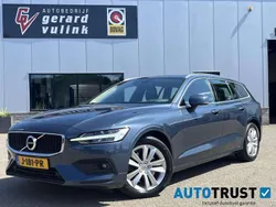 Blauw, metallic lak Gebruikt 2020 Volvo V60 Business Edition Stationwagen | € 23.400 (Goede deal)
