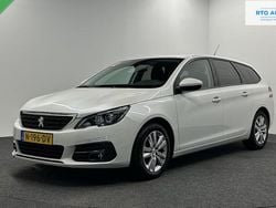 Wit Gebruikt 2021 Peugeot 308 Business-Line Stationwagen | € 13.000 (Super prijs)