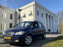 Blauw Gebruikt 2005 Opel Zafira MPV | € 1.850
