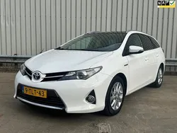 Wit Gebruikt 2014 Toyota Auris Touring Sports Stationwagen | € 9.445 (Eerlijke prijs)