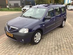 Blauw Gebruikt 2007 Dacia Logan Lauréate Sedan | € 4.300 (Duur)