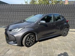 Grijs Gebruikt 2021 Toyota Yaris Hatchback | € 18.950 (Goede deal)