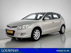 Grijs metallic Gebruikt 2008 Hyundai i30 Dynamiq Hatchback | € 6.990 (Duur)