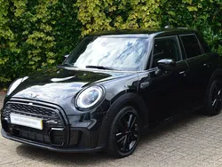 Zwart Gebruikt 2022 Mini John Cooper Works Hatchback | € 29.950 (Eerlijke prijs)