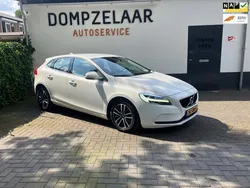 Wit Gebruikt 2018 Volvo V40 Stationwagen | € 15.999 (Eerlijke prijs)