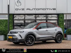 Grijs, metallic lak Gebruikt 2022 Opel Mokka GS Line SUV | € 17.950 (Goede deal)