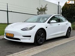 Wit Gebruikt 2021 Tesla Model 3 Standard Range Sedan | € 22.995 (Eerlijke prijs)