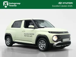 Geel, metallic lak Gebruikt 2024 Hyundai Inster Hatchback | € 25.400