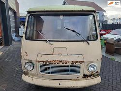 Gebruikt 1976 Peugeot J7 MPV | € 650
