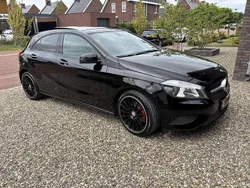 Zwart Gebruikt 2012 Mercedes A180 Ambition Hatchback | € 9.750 (Eerlijke prijs)