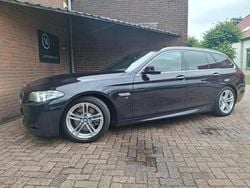 Zwart Gebruikt 2014 BMW 520 M Sport Stationwagen | € 18.440 (Iets duurder)