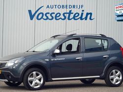 Grijs Gebruikt 2012 Dacia Sandero Stepway Hatchback | € 4.850 (Eerlijke prijs)