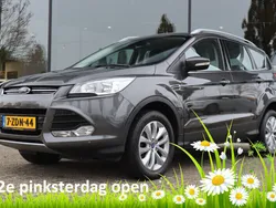 Grijs Gebruikt 2015 Ford Kuga Titanium SUV | € 11.900 (Eerlijke prijs)