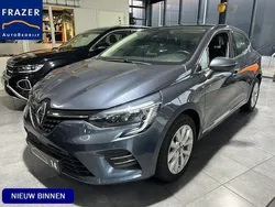 Blauw, metallic lak Gebruikt 2021 Renault Clio V Intens Hatchback | € 17.995 (Goede deal)