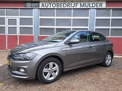 Grijs, metallic lak Gebruikt 2020 VW Polo Comfortline Hatchback | € 14.950 (Eerlijke prijs)