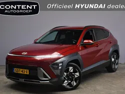 Rood Gebruikt 2024 Hyundai Kona Comfort SUV | € 30.940 (Iets duurder)