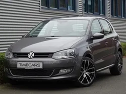 Grijs, metallic lak Gebruikt 2012 VW Polo Highline Hatchback | € 7.450 (Eerlijke prijs)
