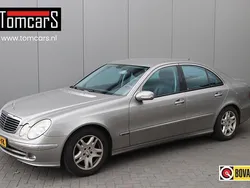 Grijs, metallic lak Gebruikt 2006 Mercedes E320 Avantgarde Sedan | € 3.950 (Super prijs)