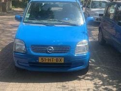 Blauw Gebruikt 2001 Opel Agila Color Edition MPV | € 400 (Goede deal)