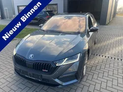 Grijs, metallic lak Gebruikt 2021 Skoda Octavia RS Stationwagen | € 25.950 (Goede deal)