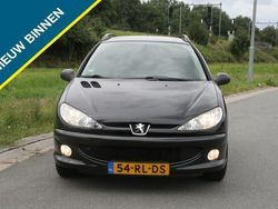 Zwart Gebruikt 2005 Peugeot 206 Hatchback | € 1.249 (Eerlijke prijs)