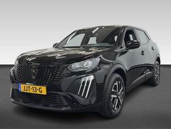 Zwart Gebruikt 2023 Peugeot 2008 Active SUV | € 21.940 (Eerlijke prijs)