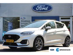 Grijs Gebruikt 2023 Ford Fiesta ST-Line X Hatchback | € 18.800 (Eerlijke prijs)