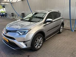 Gebruikt 2017 Toyota RAV4 Multidrive S SUV | € 20.300 (Eerlijke prijs)