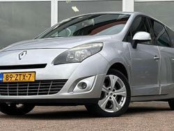 Grijs Gebruikt 2011 Renault Grand Scénic III Bose Edition MPV | € 7.244 (Duur)
