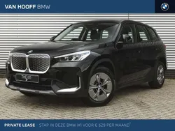 Zwart, metallic lak Nieuw 2024 BMW iX1 Shadowline SUV | € 52.559 (Goede deal)