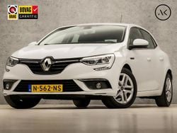 Wit Gebruikt 2016 Renault Mégane III Zen Hatchback | € 10.445 (Goede deal)