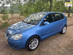 Blauw Gebruikt 2005 VW Polo Trendline Hatchback | € 2.950 (Goede deal)