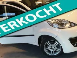 Wit Gebruikt 2014 Peugeot 107 Hatchback | € 4.999 (Eerlijke prijs)