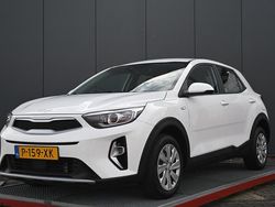Wit Gebruikt 2022 Kia Stonic Comfort SUV | € 14.950 (Goede deal)