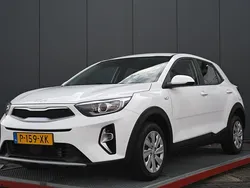 Wit Gebruikt 2022 Kia Stonic Comfort SUV | € 14.950 (Goede deal)