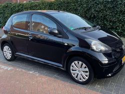 Zwart Gebruikt 2007 Toyota Aygo Hatchback | € 2.650 (Eerlijke prijs)