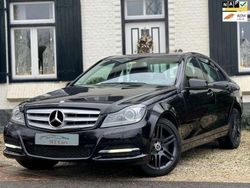 Zwart, metallic lak Gebruikt 2012 Mercedes C250 Avantgarde Sedan | € 13.550 (Eerlijke prijs)