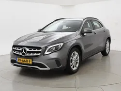 Grijs Gebruikt 2017 Mercedes GLA180 SUV | € 19.950 (Eerlijke prijs)