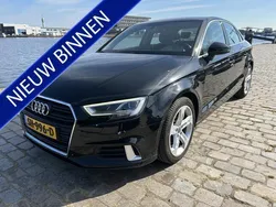 Zwart, metallic lak Gebruikt 2018 Audi A3 Sport Sedan | € 14.950 (Super prijs)