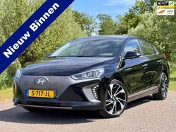 Zwart, metallic lak Gebruikt 2018 Hyundai Ioniq Comfort Sedan | € 10.999 (Goede deal)