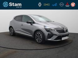 Gris schiste kqg (grijs metallic) Gebruikt 2023 Renault Clio V Techno Hatchback | € 23.490