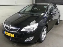 Zwart Gebruikt 2010 Opel Astra Edition Hatchback | € 4.945 (Eerlijke prijs)