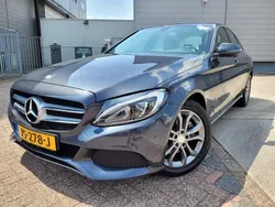 Grijs, metallic lak Gebruikt 2015 Mercedes C200 Prestige Sedan | € 16.999 (Goede deal)