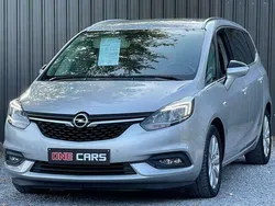 Grijs Gebruikt 2019 Opel Zafira MPV | € 21.500 (Duur)